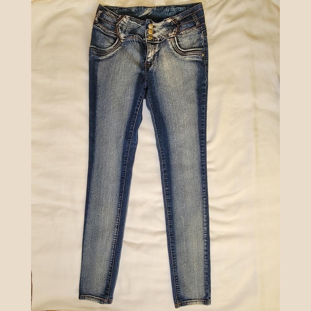 Blue washed design jeans with gold detailing Size 15